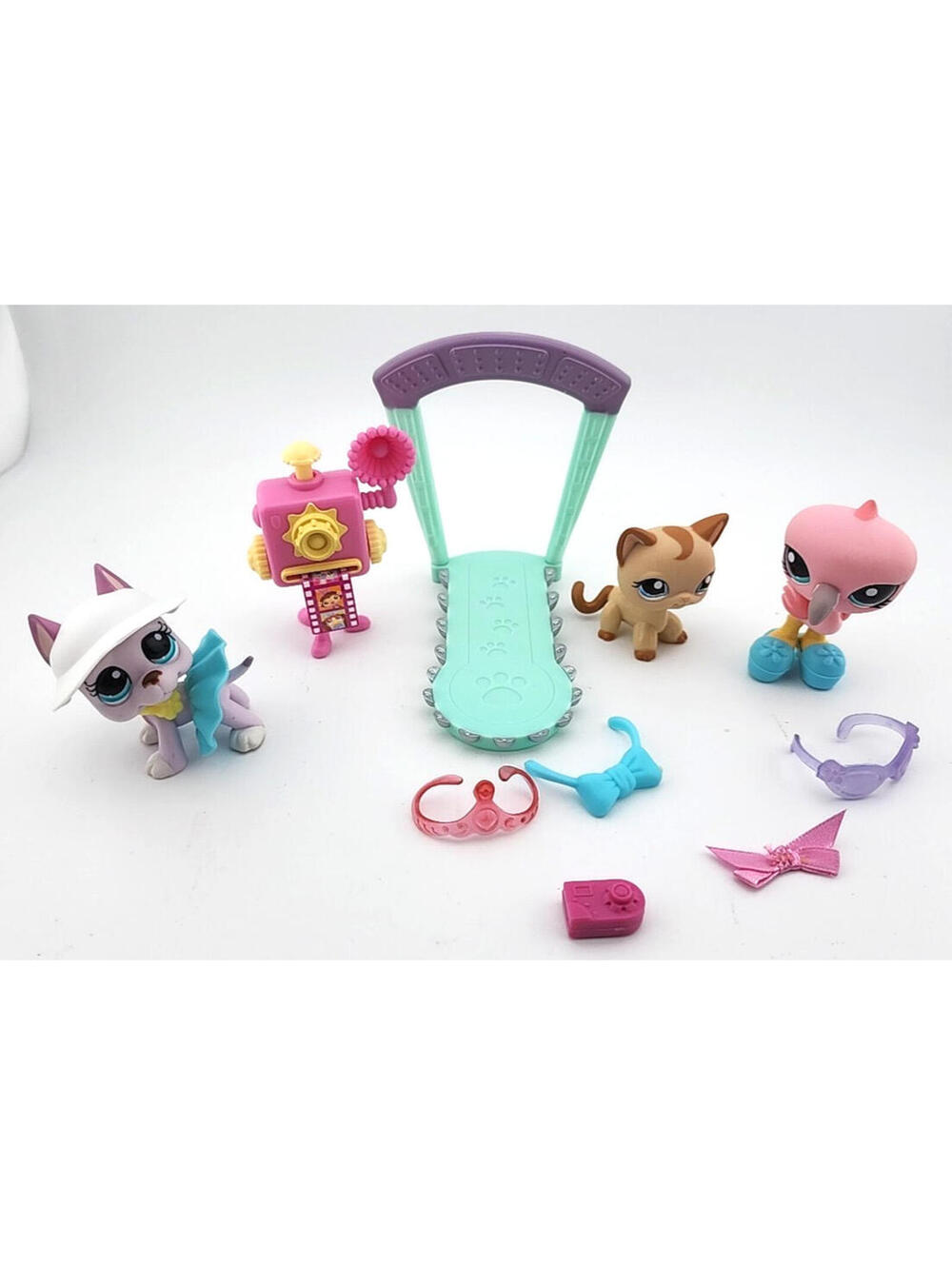 Littlest Pet Shop Model Catwalk #1022 Great Dane #1023 Flamingo #1024 Cat